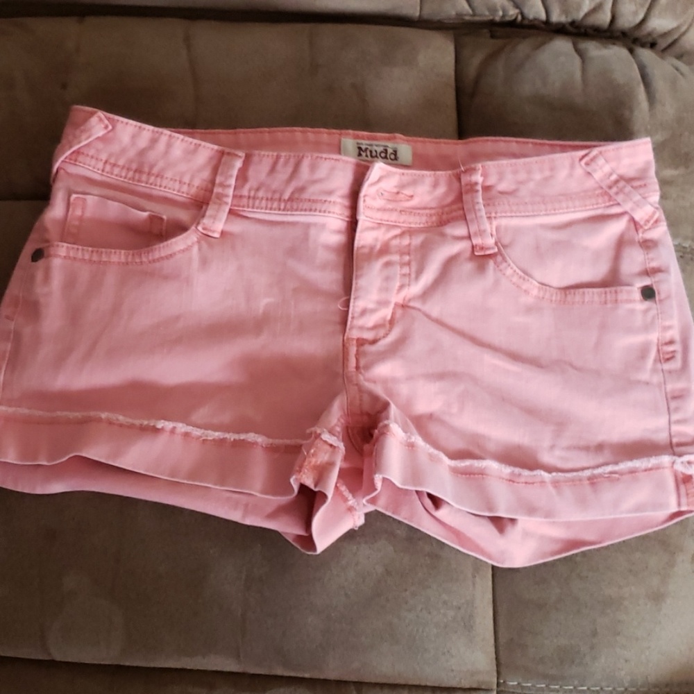 Pink-salmon color